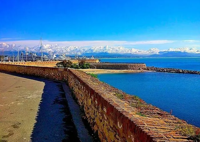 Vieille - 3 Pieces Centre Historique & *